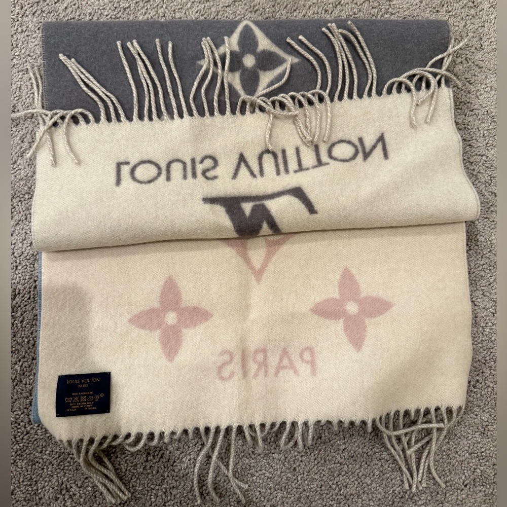 Louis Vuitton Reykjavik Gradient Scarf - Picture 2 of 4